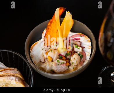Meeresfrüchte Ceviche, typisches Gericht aus Peru Stockfoto