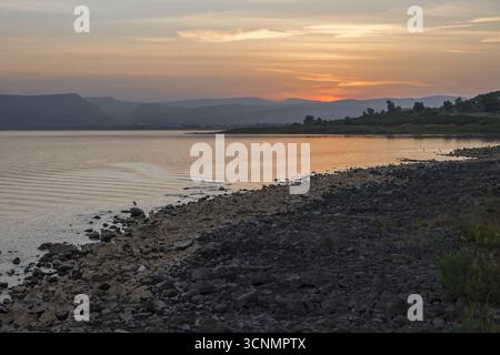 Israel; Meer von ​​Galilee bei Sonnenuntergang; siehe Genezareth bei Sonnenuntergang; Mar de Galilea al atardecer; Jezioro Galilejskie z zachodzie słońca Stockfoto