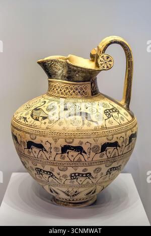 Antike griechische Oinochoe im Getty Villa Museum, Los Angeles, Kalifornien Stockfoto