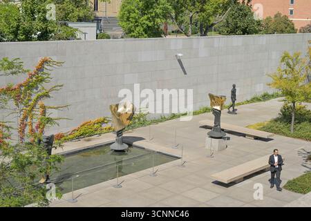 Skulpturengarten, Neue Nationalgalerie, Potsdamer Straße, Mitte, Berlin, Deutschland *** Skulpturengarten, Neue Nationalgalerie, Potsdamer Straße, Mitte, Berlin, Deutschland Stockfoto