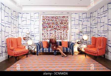AM 23. SEPTEMBER 0001 nimmt Amanda Holden an einer Vorführung für ihre neue BBC-Quizshow The Inner Circle im Soho Hotel in London Teil. Bilddatum: Montag, 22. September 2025. Stockfoto