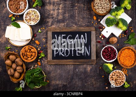Sortierung pflanzlicher veganer Proteinprodukte Stockfoto