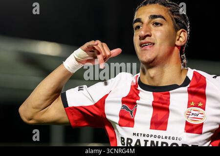 Eindhoven, Niederlande. September 2025. EINDHOVEN, 22.09.2025, PSV Campus de Herdgang, Saison 2025/2026, niederländischer Keuken Kampioen Divisie Football, Spiel zwischen Jong PSV und den Bosch, Foto zeigt Torfeier von Jong PSV Spieler Tay Abed Credit: Pro Shots/Alamy Live News Stockfoto