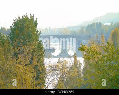 Ongoslu Dickle Bridge über den Fluss Tigris im Osten der Türkei Stockfoto