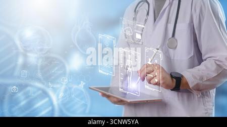 Konzept innovative Gesundheitstechnologie, KI und digitale medizinische Datendiagnostik Smart Hospitals. Technologie-holographische Hirnscans, Skelettsystem Stockfoto