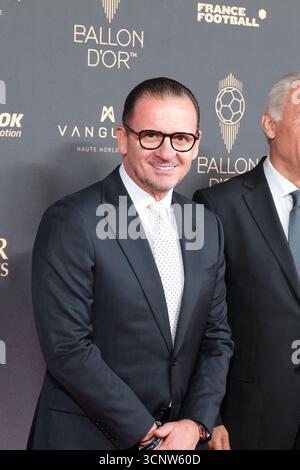 Paris, Íle-de-France, Frankreich - 22. September 2025: Predrag Mijatovic in Ballon d'Or 2025 Roter Teppich, Teil der Ballon d'Or 2025 Gala, gefeiert im Theatre du Châtelet in Paris. Quelle: Rubén Gil/Alamy Live News. Stockfoto