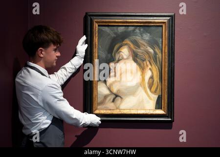 Sleeping Head, 1961–71, von Lucian Freud, ausgestellt in Christie's Auktionshaus im Zentrum von London, vor dem 20./21. Jahrhundert: London Evening Sale, das drei große Werke Freuds umfassen wird. Bilddatum: Montag, 22. September 2025. Stockfoto