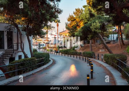 Piräus, Griechenland - Marina Zeas Bucht umgibt Stockfoto