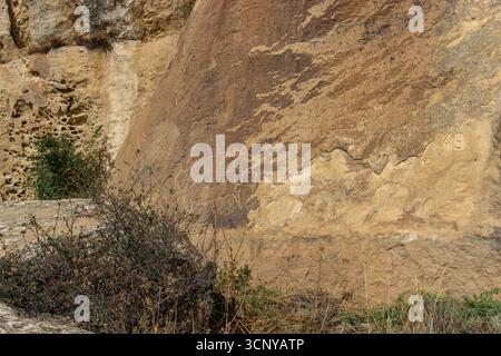 Antike Petroglyphen Zieren Das Aserbaidschanische Felsengesicht Stockfoto