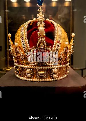 Kronen und Juwelen in der Hofburg, Stockfoto