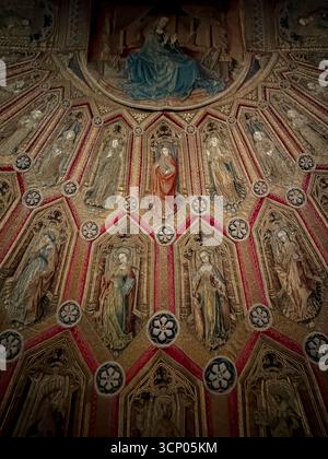 Königliche Umhänge und Kleider in der Hofburg Stockfoto