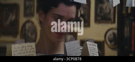 Jane Austen a gâché mA vie (französisch Jane Austen a Wrecked My Life) ist eine französische Romankomödie von Laura Piani aus dem Jahr 2024. Stockfoto