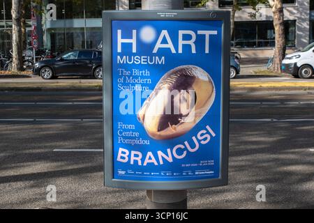 Billboard H'Art Muesum Brancus Ausstellung in Amsterdam, Niederlande 23-9-2025 Stockfoto