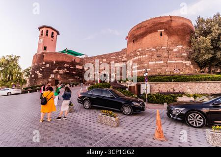 ANKARA, TÜRKEI - 20. SEPTEMBER 2022: Schloss Ankara und Uhrturm, Türkei Stockfoto