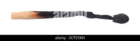 Verbrannte Übereinstimmungen isoliert auf weißem Hintergrund Stockfoto