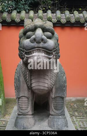 Chengdu (Sichuan), China: Mythische Kreaturen des Chengdu Wu Hou Schreins im Southern Suburbs Park Stockfoto