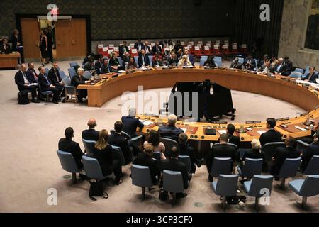 New York, Usa. September 2025. Der tschechische Präsident Petr Pavel (links) spricht am 23. September 2025 vor dem UN-Sicherheitsrat in New York. Quelle: Martin Weiser/CTK Photo/Alamy Live News Stockfoto