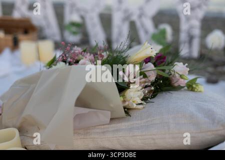 Ein Blumenstrauß für den Hochzeitsantrag Stockfoto