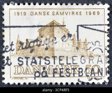 Gestempelte Briefmarke, gedruckt von Dänemark, die Burg Kronborg zeigt, um 1969. Stockfoto