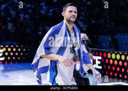 Riga, Lettland. September 2025. Kostas Papanikolaou aus Griechenland wurde nach dem dritten Platz des FIBA EuroBasket 2025 zwischen Finnland und Griechenland in der Arena Riga gesehen. Endergebnis Griechenland 92: 89 Finnland. Quelle: SOPA Images Limited/Alamy Live News Stockfoto