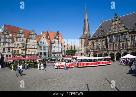 Touristenzug auf dem Marktplatz mit Rathaus, Bremen, Deutschland, Europa Stockfoto