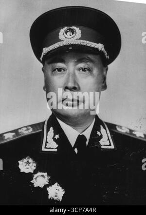 Neuer chinesischer Marschall: Marschall Chen Yi – Mao TSE-tung, Vorsitzender der Volksrepublik China, übertrug kürzlich zehn Offiziere der chinesischen Volksbefreiungsarmee den Titel des Marschalls. Marschall Chen Yi ist stellvertretender Vorsitzender des National Defence Council und Vize-Premier des State Council. November 1955. (Foto mit Kamerapresse). Stockfoto