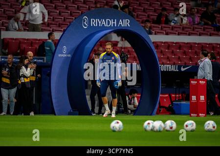 Madrid, Madrid, Spanien. September 2025. Jan Oblak von Atletico de Madrid wärmt sich während des LaLiga EA Sports Fußball-Spiels zwischen Atletico de Madrid und Rayo Vallecano am 24. September 2025 in Madrid auf. (Kreditbild: © Alberto Gardin/ZUMA Press Wire) NUR REDAKTIONELLE VERWENDUNG! Nicht für kommerzielle ZWECKE! Stockfoto