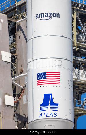 Cape Canaveral, USA. September 2025. Dies ist die dritte Mission für Amazon mit der Kuiper-Konstelation und der Start der ULA United Launch Alliance von SLC-41 von 8:09 bis 8:38 UHR Donnerstagmorgen A.09.2011 Cape Canaveral Brevard County Florida USA. (Foto: Scott Schilke/SipaUSA) Credit: SIPA USA/Alamy Live News Stockfoto