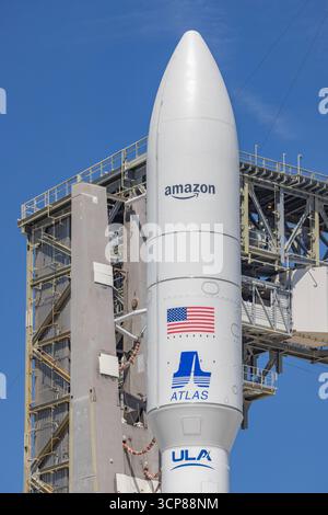 Cape Canaveral, USA. September 2025. Dies ist die dritte Mission für Amazon mit der Kuiper-Konstelation und der Start der ULA United Launch Alliance von SLC-41 von 8:09 bis 8:38 UHR Donnerstagmorgen A.09.2011 Cape Canaveral Brevard County Florida USA. (Foto: Scott Schilke/SipaUSA) Credit: SIPA USA/Alamy Live News Stockfoto