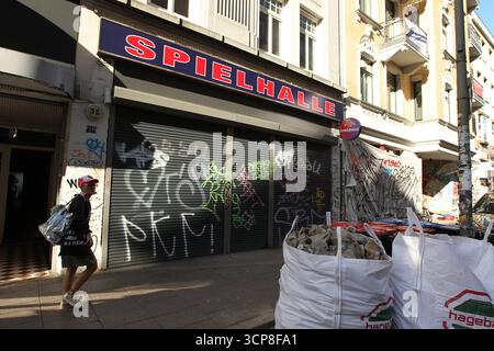 REKORDDATUM NICHT ANGEGEBEN die Spielspaß Spielhalle in der Straße Schulterblatt. Sternschanze Hamburg *** die Spielspaß-Spielhalle in der Straße Schulterblatt Sternschanze Hamburg Stockfoto