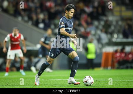 Braga, Portugal. September 2025. Tsuyoshi WATANABE aus Feyenoord während der UEFA Europa League, League-Phase, MD1-Fußballspiel zwischen SC Braga und Feyenoord Rotterdam am 24. September 2025 im Estadio Municipal de Braga in Braga, Portugal - Foto Filipe Oliveira/Matthieu Mirville/DPPI Credit: DPPI Media/Alamy Live News Stockfoto