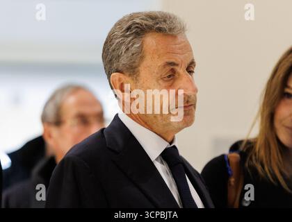 Saint Ouen, Paris, Frankreich. September 2025. Nicolas Sarkozy et Carla Bruni vor dem Pariser Gericht für den Sarkozy-Gaddafi-Prozess. (Kreditbild: © Sadak Souici/ZUMA Press Wire) NUR REDAKTIONELLE VERWENDUNG! Nicht für kommerzielle ZWECKE! Stockfoto