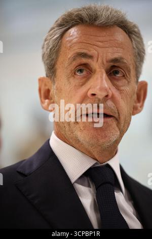 Paris, Frankreich. September 2025. Der ehemalige französische Präsident Nicolas Sarkozy nach dem Urteil wegen illegaler Wahlkampffinanzierung aus Libyen für seinen erfolgreichen Präsidentschaftsantrag 2007 vor dem Gericht des Tribunal de Paris am 25. September 2025. Ehemaliger französischer Präsident Nicolas Sarkozy zu 5 Jahren Gefängnis verurteilt. Foto: Raphael Lafargue/ABACAPRESS.COM Credit: Abaca Press/Alamy Live News Stockfoto
