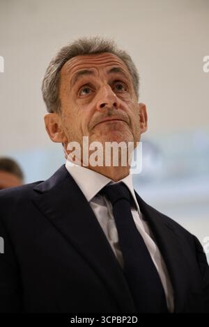 Paris, Frankreich. September 2025. Der ehemalige französische Präsident Nicolas Sarkozy nach dem Urteil wegen illegaler Wahlkampffinanzierung aus Libyen für seinen erfolgreichen Präsidentschaftsantrag 2007 vor dem Gericht des Tribunal de Paris am 25. September 2025. Ehemaliger französischer Präsident Nicolas Sarkozy zu 5 Jahren Gefängnis verurteilt. Foto: Raphael Lafargue/ABACAPRESS.COM Credit: Abaca Press/Alamy Live News Stockfoto