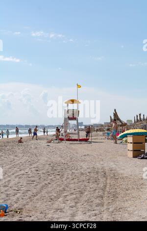 Constanta, Rumänien: 8. September 2023 - Rettungsdienst „Salvamar“ am Schwarzmeerstrand, Rumänien. Stockfoto