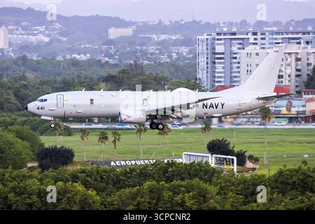 US Navy Boeing P-8A Poseidon Flugzeug Flughafen San Juan in Puerto Rico San Juan, Puerto Rico - 1. August 2025: Ein Boeing P-8A Poseidon Flugzeug der United States Navy mit dem Kennzeichen 168441 auf dem Flughafen San Juan, Puerto Rico. *** United States Navy Boeing P 8A Poseidon Flugzeug San Juan Flughafen in Puerto Rico San Juan, Puerto Rico 1. August 2025 Ein United States Navy Boeing P 8A Poseidon Flugzeug mit dem Nummernschild 168441 am Flughafen San Juan, Puerto Rico Stockfoto