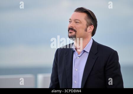 James Vanderbilt besucht den Photocall Nürnberg während des 73. San Sebastian Donostia International Film Festival am 25. September in San Sebastian, Spanien. (Foto: COOLMedia/NurPhoto) Credit: NurPhoto SRL/Alamy Live News Stockfoto