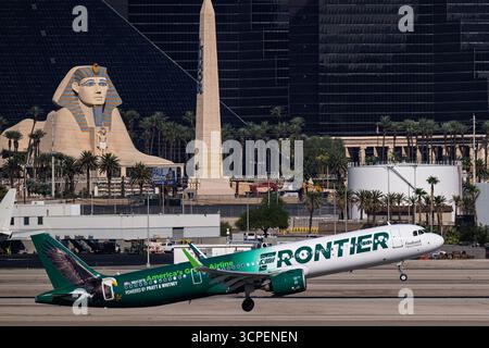 Flughafen Harry Reid 8-31-2025 Las Vegas NV USA Frontier Airlines Airbus A321neo N603FR Abfahrt von Landebahn 1R am Harry Reid International Airport Stockfoto