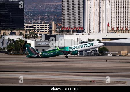 Flughafen Harry Reid 8-31-2025 Las Vegas NV USA Frontier Airlines Airbus A321neo N603FR Abfahrt von Landebahn 1R am Harry Reid International Airport Stockfoto
