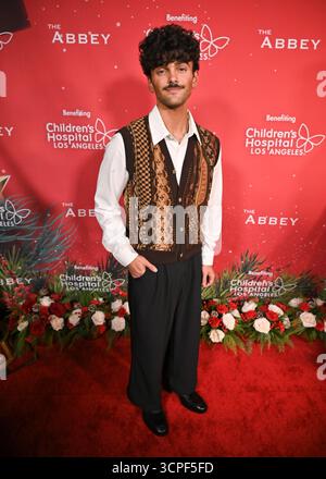 West Hollywood, CA USA. September 2025. NAME besucht das 20. Jährliche Weihnachtsfest im September Toy Drive in der Abbey. Quelle: Michael Mattes/Alamy Live News Stockfoto