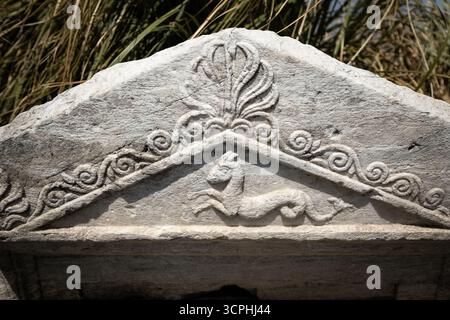 Bruchstücke des Steingebäudes aus dem römischen Reich in den Römischen Bädern und dem Freilichtmuseum Ankara Türkei Stockfoto