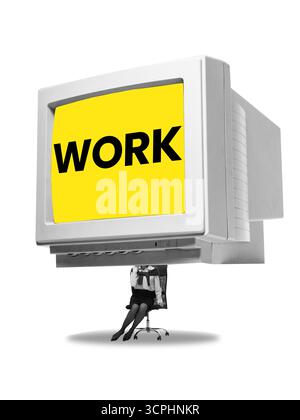 Collage einer Frau, die unter einem riesigen Retro-Monitor sitzt, mit kräftigem gelbem Arbeitsschirm Stockfoto