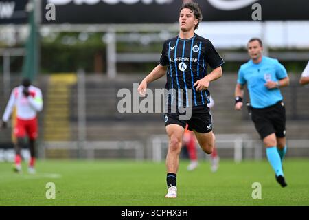 Roeselare, Belgien. September 2025. Wout Verlinden (93) von Club Brugge, fotografiert während des Spiels der UEFA Youth League in der Saison 2025–2026 zwischen Club Brugge KV und AS Monaco am 18. September 2025 in Roeselare, Belgien. (Foto: David Catry/sportpix) Credit: Sportpix/Alamy Live News Stockfoto