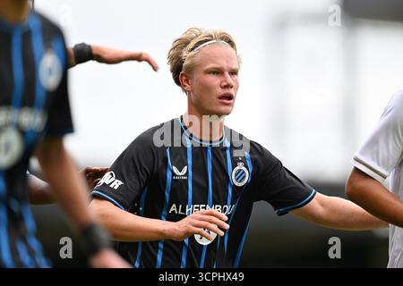 Roeselare, Belgien. September 2025. Alexander Vandeperre (92) vom Club Brugge, fotografiert während des Spiels der UEFA Youth League in der Saison 2025–2026 zwischen Club Brugge KV und AS Monaco am 18. September 2025 in Roeselare, Belgien. (Foto: David Catry/sportpix) Credit: Sportpix/Alamy Live News Stockfoto