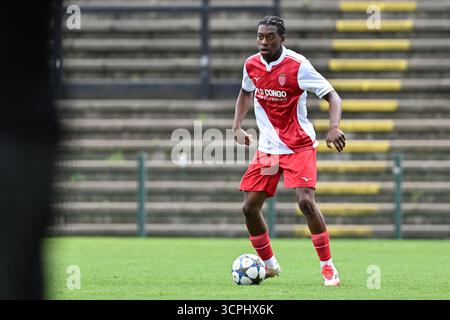 Roeselare, Belgien. September 2025. Nick Mokabakila (3) aus Monaco, das während des Spiels der UEFA Youth League in der Saison 2025–2026 zwischen Club Brugge KV und AS Monaco am 18. September 2025 in Roeselare, Belgien, gezeigt wurde. (Foto: David Catry/sportpix) Credit: Sportpix/Alamy Live News Stockfoto