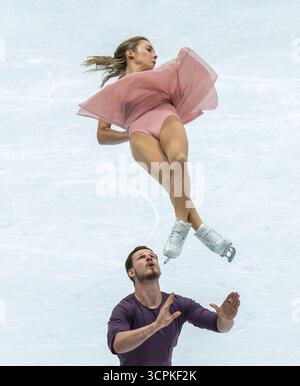 Oberstdorf, Deutschland. September 2025. Eiskunstlauf: Challenger Series - Nebelhorn Trophy, Alisa Efimova und Misha Mitrofanov aus den USA während ihrer Freilauf in Paaren. Quelle: Peter Kneffel/dpa/Alamy Live News Stockfoto
