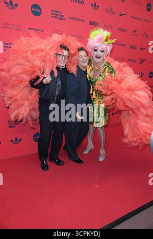 Guido Maria Kretschmer mit Ehemann Frank Mutters, Olivia Jones beim ABOUT YOU FASHION BALL im Schmidts Tivoli in Hamburg am 26.09.2025 *** Guido Maria Kretschmer mit Ehemann Frank Mutters, Olivia Jones beim ABOUT YOU FASHION BALL im Schmidts Tivoli in Hamburg am 26 09 2025 Stockfoto