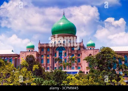 Fassade des Palastes des Premierministers in der Hauptstadt Malaysia Putrajaya. Stockfoto