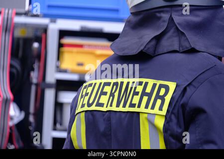 Feuerwehr-Blaulicht Feuerwehr in verschiedenen Bildern und Aktionen in Deutschland Feuerwehr-Blaulicht Feuerwehr in Deutschland Stockfoto
