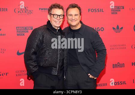 Frank Mutters und Guido Maria Kretschmer beim About You Fashion Ball 2025 auf dem Spielbudenplatz und Schmidts Tivoli. Hamburg, 26.09.2025 *** Frank Mutters und Guido Maria Kretschmer beim About You Fashion Ball 2025 am Spielbudenplatz und Schmidts Tivoli Hamburg, 26 09 2025 Foto:xgbrcix/xFuturexImagex aboutyou 5529 Stockfoto